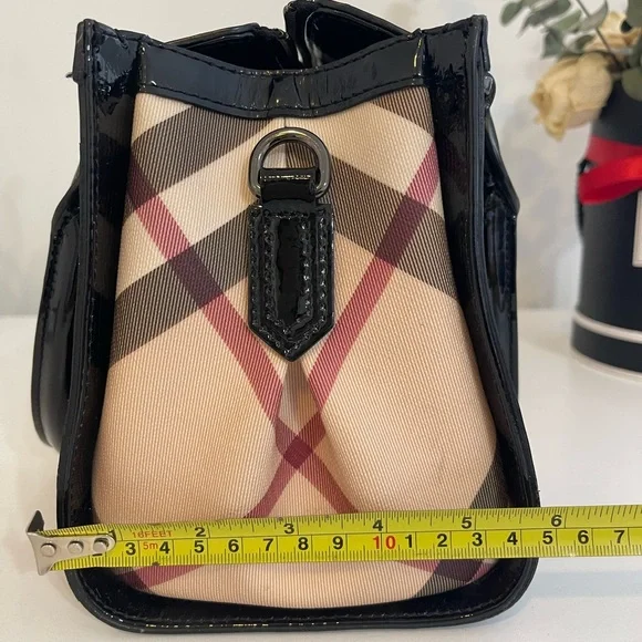 Burberry Classic Nova Check Bag Black - Picture 16 of 16